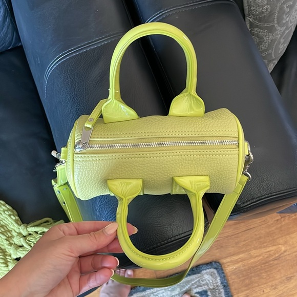 BEAUTIFUL GREEN URBAN OUTFITTERS PURSE WITH OVER THE SHOULDER REMOVABLE STRAP! - Picture 2 of 6